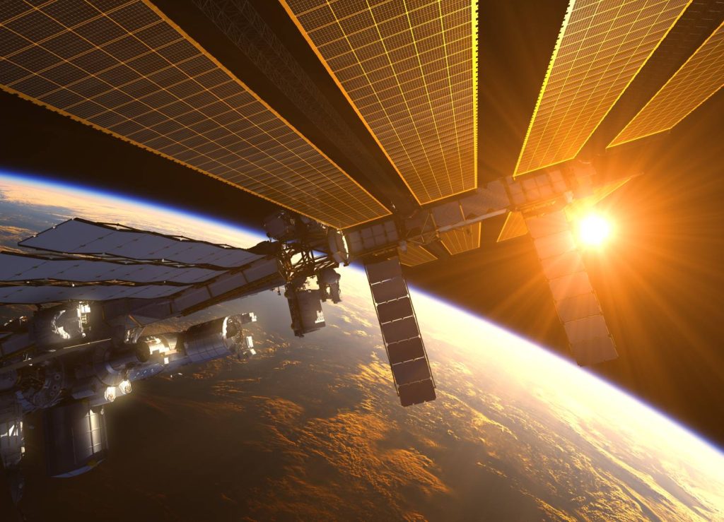Estacion Espacial Internacional Rayos Sol Rojo (1)